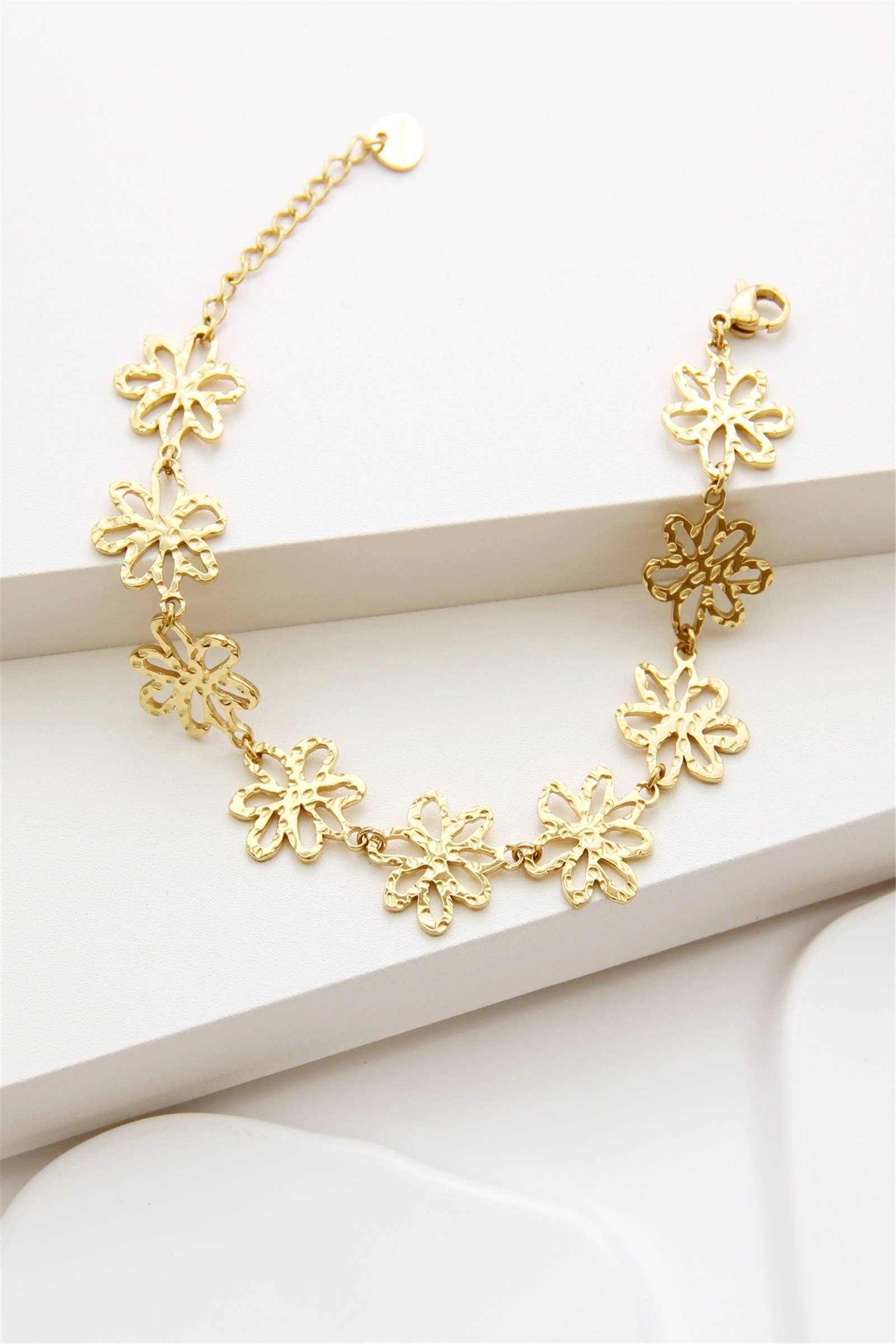 BELLISSIMA BIJOUX - Wholesale Wristband - Openwork Flower Bracelet in Stainless Steel1