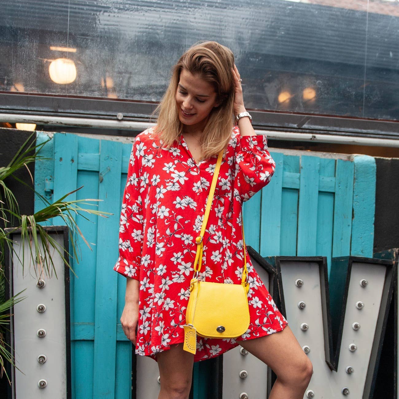 Melina C – Großhandel Umhängetasche - Damen – Montebello Ledertasche aus echtem italienischem Leder, Umhängetasche mit C-Logo12