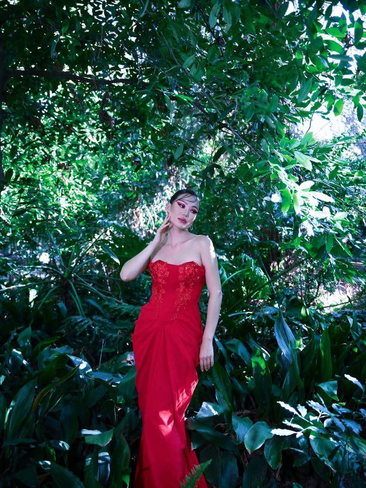 Rosa Hourglass for wholesale by aŠady