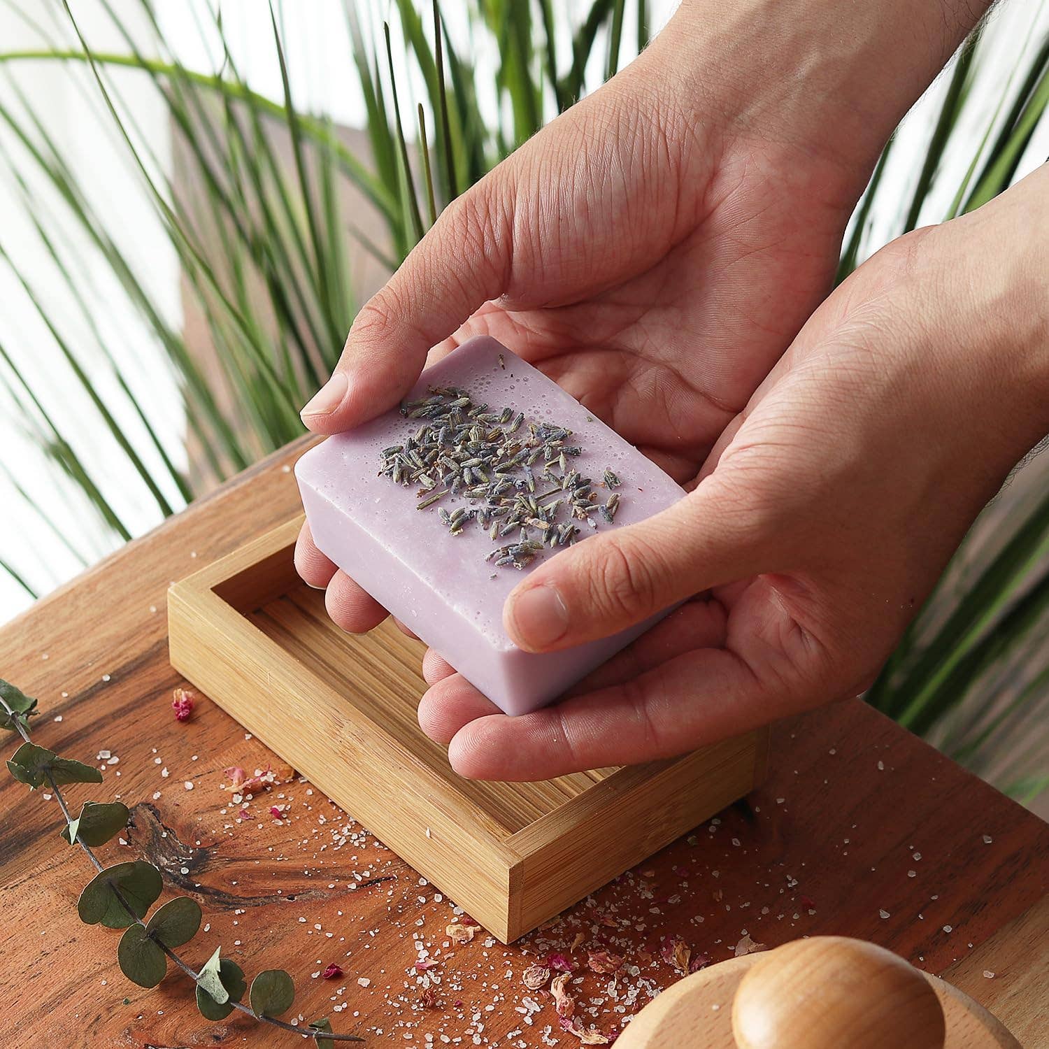 CraftZee - Wholesale DIY Craft Kit - Melt and Pour Soap Making Kit with Glycerin Soap Base, Fragrance Oils, Liquid Dyes, Silicone Molds, Wrappers & Instruction Manual6