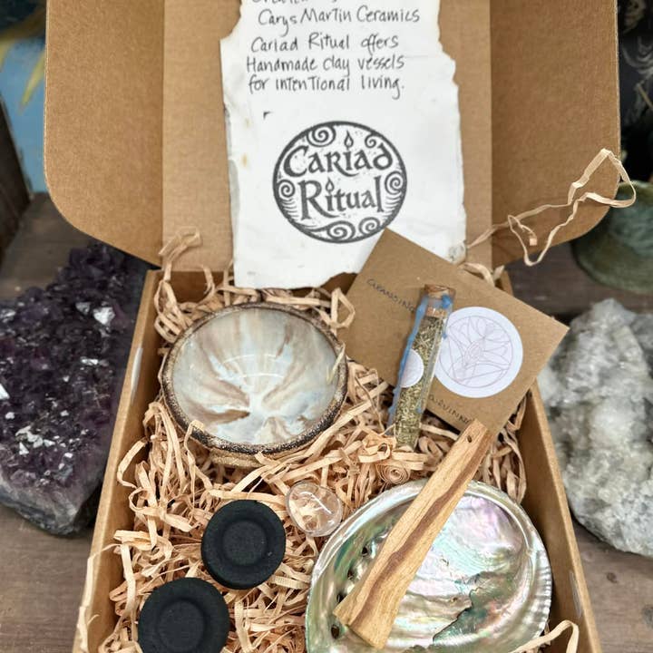 Carys Martin Ceramics - Wholesale Meditation Supplies - Cariad Ritial Kit - Cleanse5