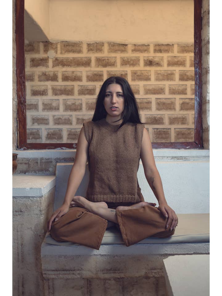 Yanawara - Wholesale Sweater Vest - Women's - Munasiri Llama Vest10