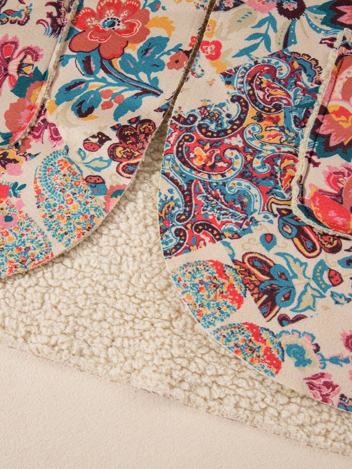 Lovesoft - Wholesale Jacket - Women's - Beige Vintage Paisley Floral Printed Sherpa Lined Hooded Jacket7