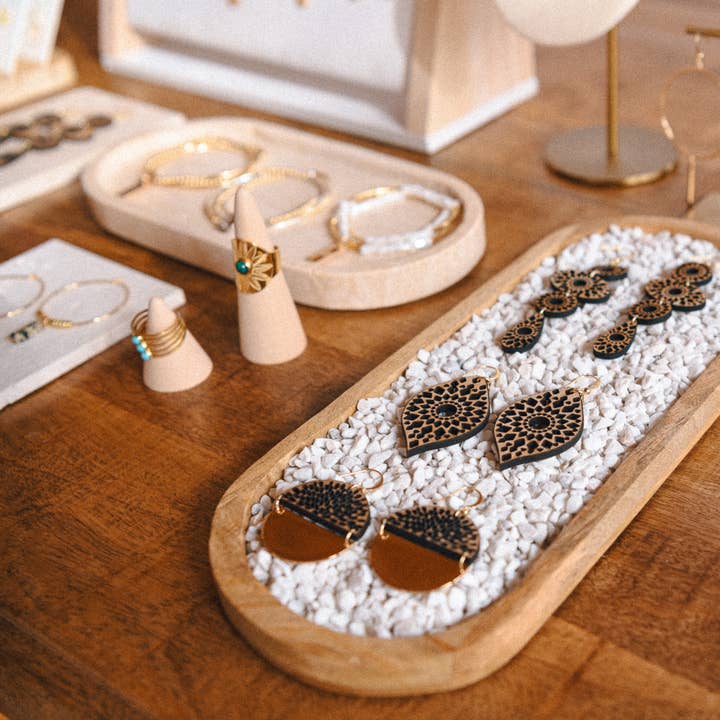 Cecelia Designs Jewelry - Wholesale Jewelry Stand & Display - Wooden Jewelry Display Tray with White Onyx Pebble