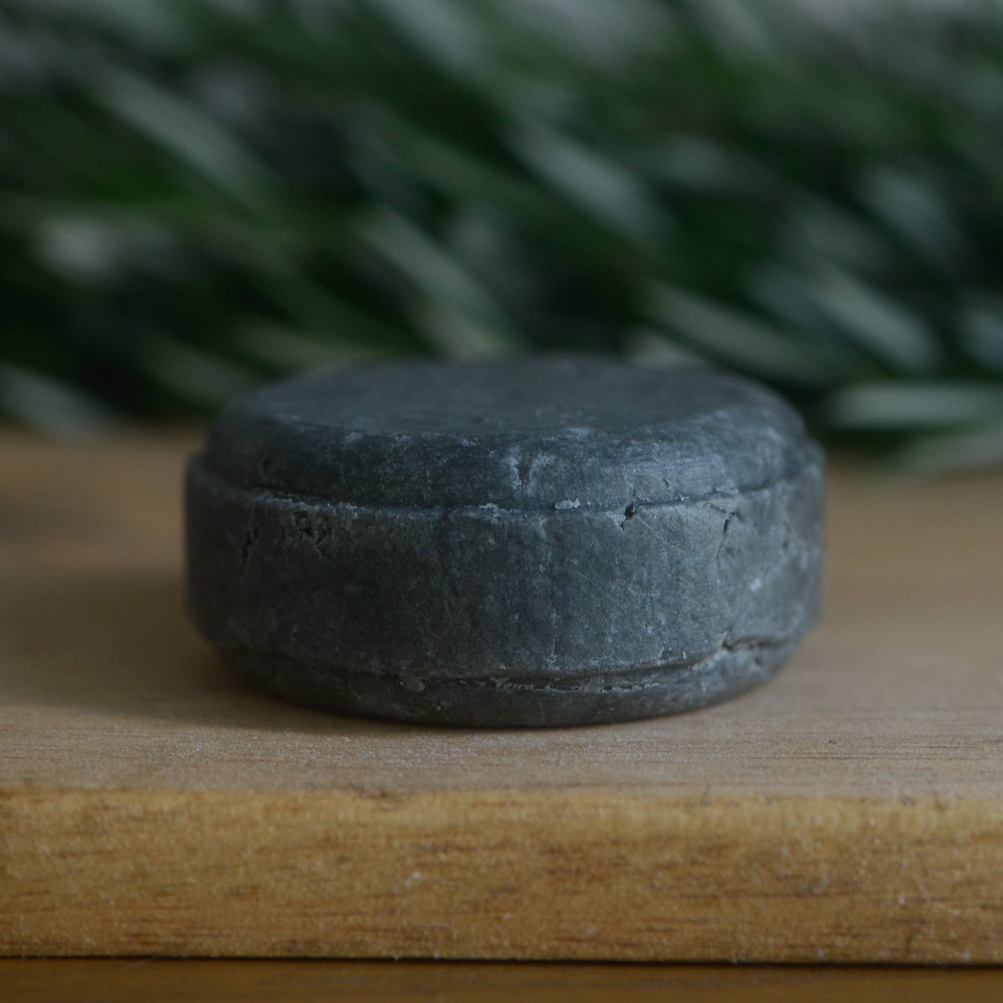 Simpl Bars - Wholesale Shampoo Puck/Solid Shampoo - Unpackaged Active Charcoal Shampoo Bar Zero Waste1