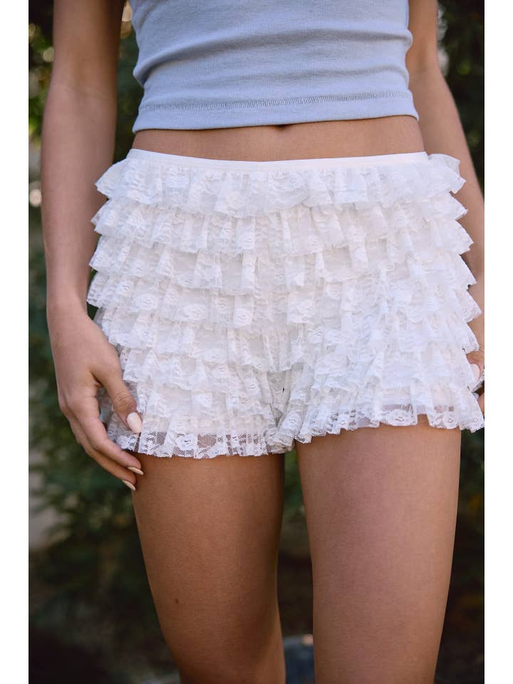 RAISONNEL - Wholesale Shorts - Women's - MINI LACE RUFFLE SHORT. - RB1049