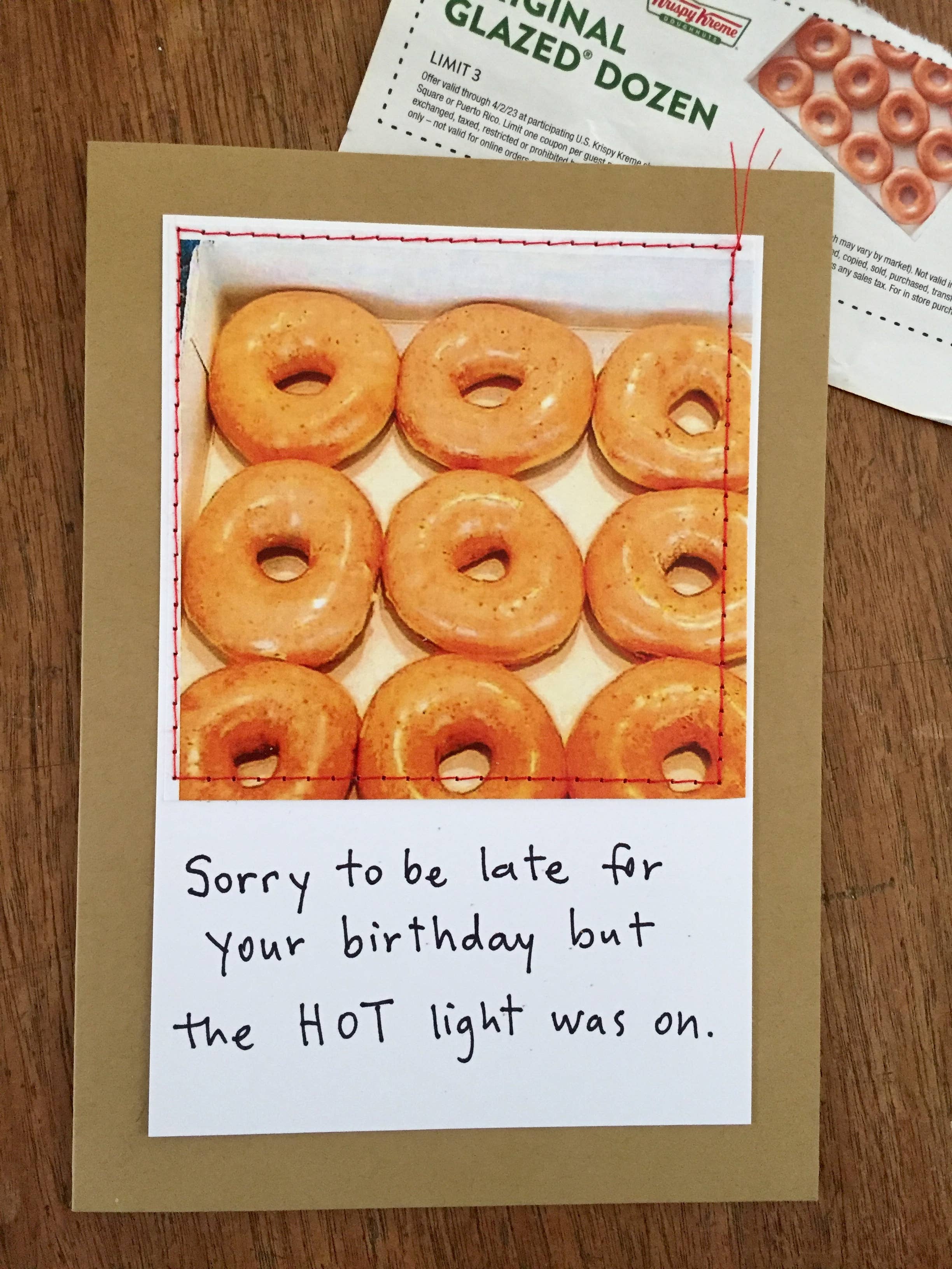 Visual Treats – Engroshandel Fødselsdagskort – „Undskyld at være for sent til din fødselsdag, men det varme lys var..“2