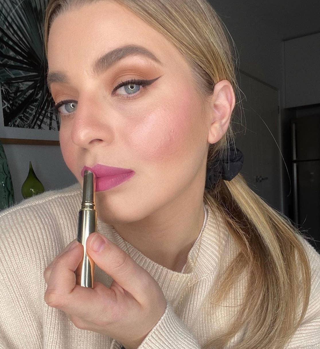 Mirenesse - Wholesale Lip Liner/Pencil - All Day Velvet Matte Kissproof Liner 6. Handmaid's Kiss2