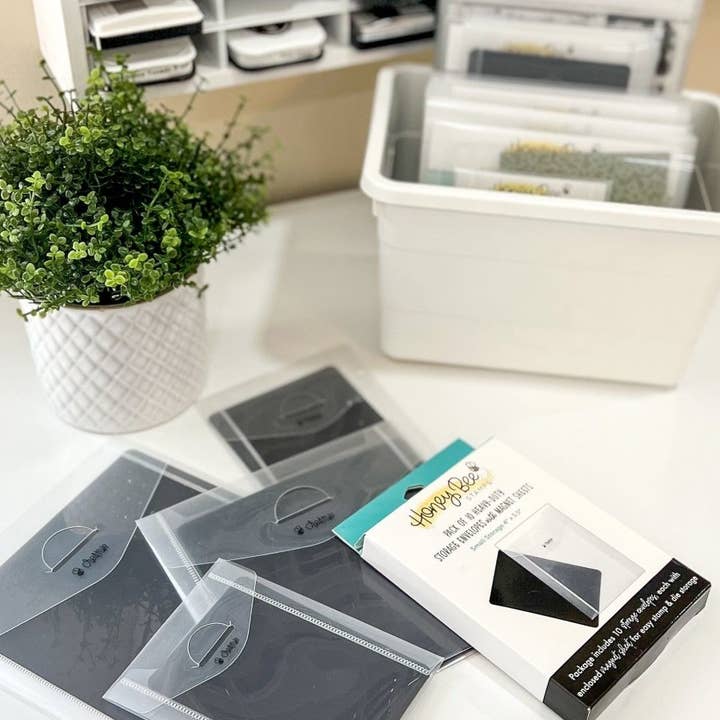 Honey Bee Stamps – wholesale Craft supplies – Bee Creative - Square Storage Pockets with Magnets 6" x 6"1