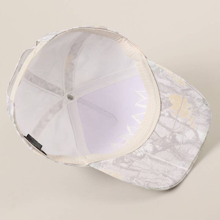 CAMUFLAJE BEIGE Gorra Trucker Camuflaje Natural con Bordado de Letras MAMA de venta al por mayor en Faire5