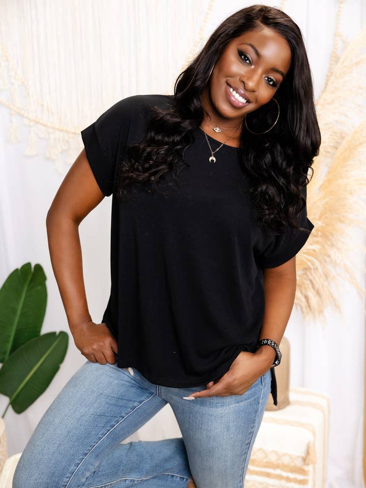 Staple Short Sleeve - Black for wholesale by Boutique Simplifed