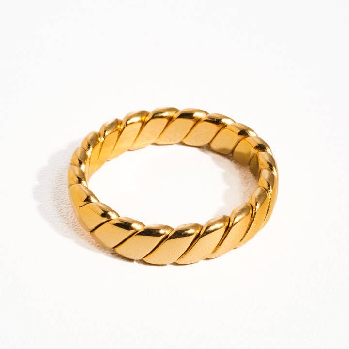 Oro Amarillo Anillo trenzado apilable de oro 18K que no se oscurece Pierre de venta al por mayor en Faire1