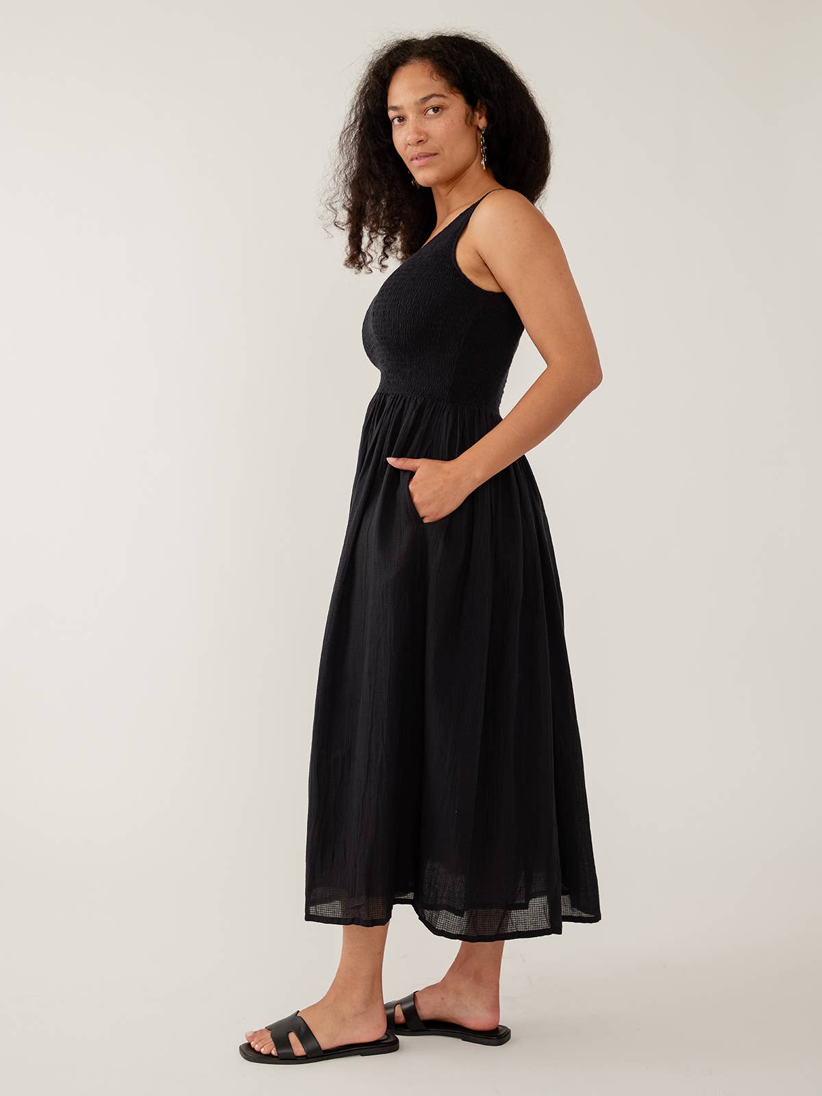 Lily V-Neck Sleeveless Dress Black Textured Check for wholesale on Faire6