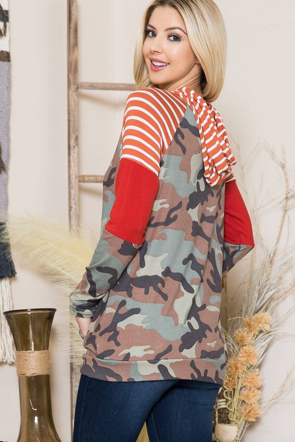 Stylish Wholesale – wholesale Hoodie – Women's – OLIVE CAMO CAMO HOODY WITH STRIPE CONTRAST SLEEVES-CLCT33668-PL1