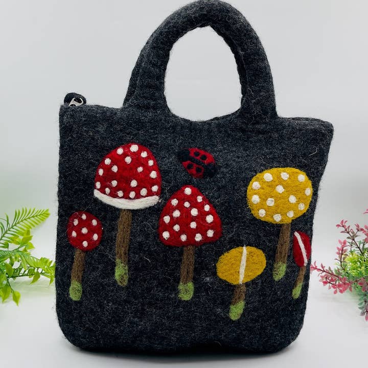 Handtaschen - Wollfilztaschen im Pilzdesign - Handgefertigt in Nepal für den Großhandel von Merocoat
