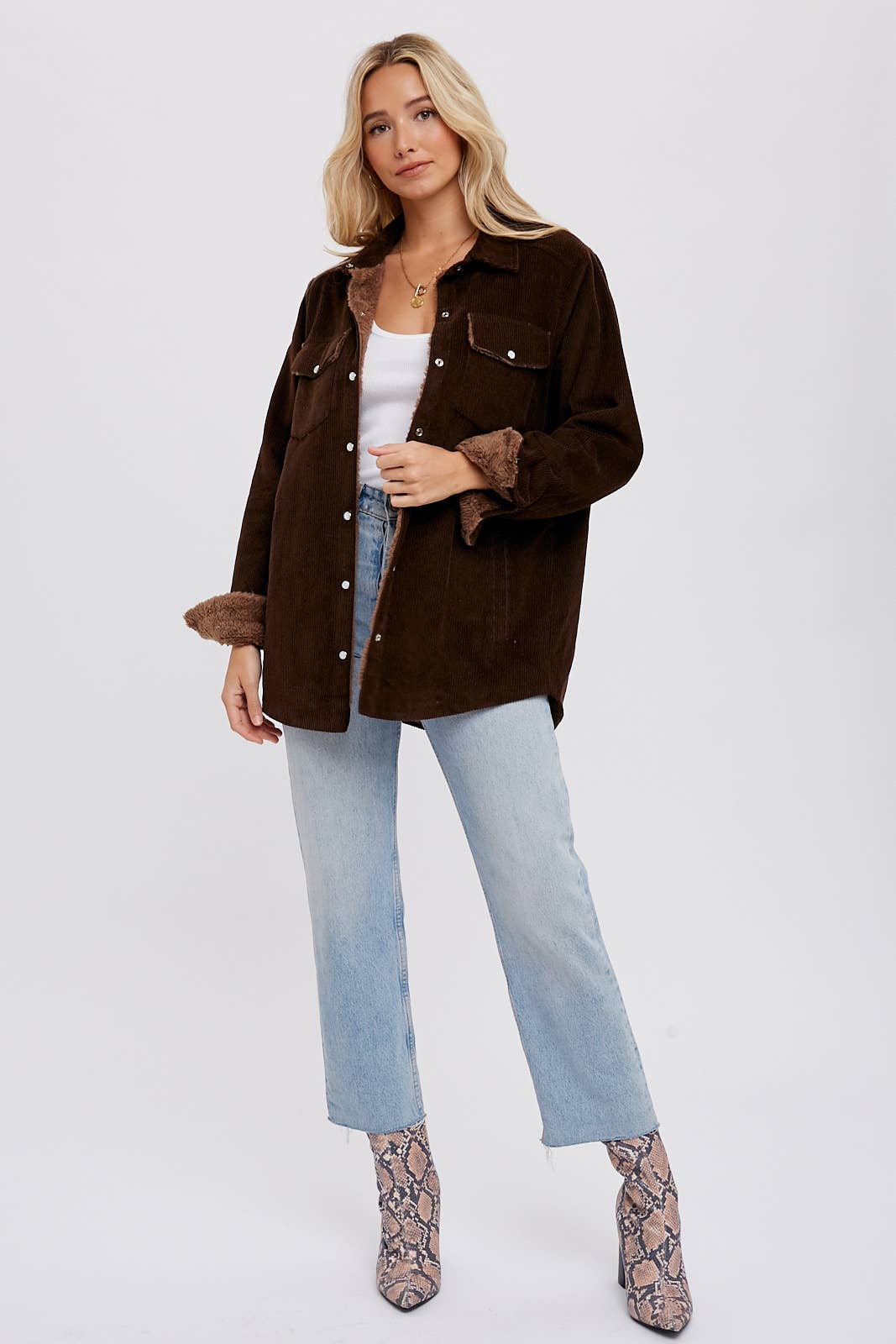 Bluivy - Wholesale Jacket - Women's - CORDUROY SHERPA-LINED JACKET38