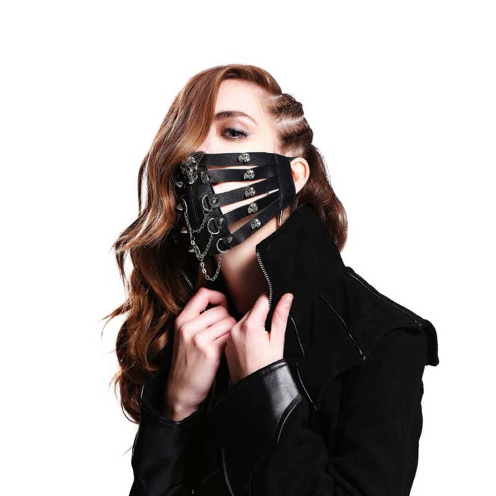 MK5 - Face Mask with Chains and Skulls for wholesale by Western Fashion