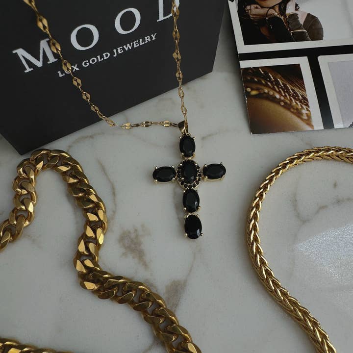 Zwarte Noir Kruis voor wholesale door MOOD