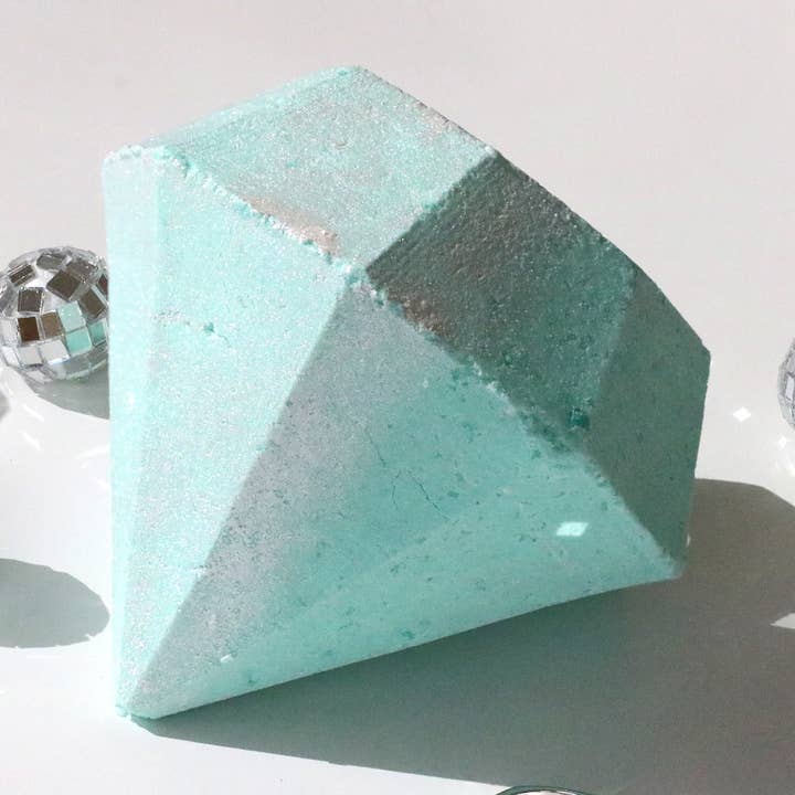 Diamond Disco Ring Bath Bomb for wholesale by Pearl Bath Bombs