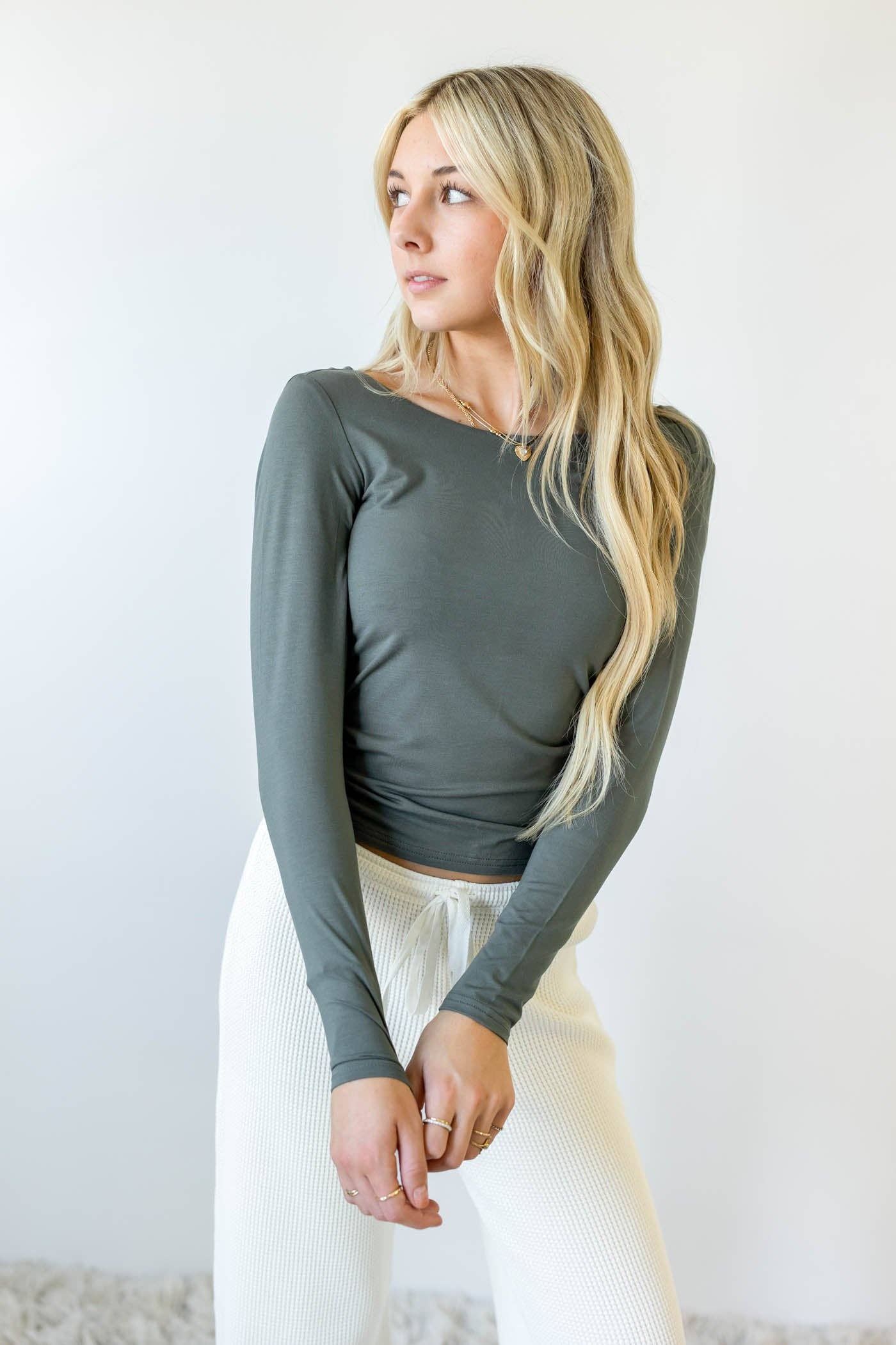 Nectar Clothing - Wholesale Gebreide top - Dames - Eenvoudige Rugloze Top met Lange Mouwen13