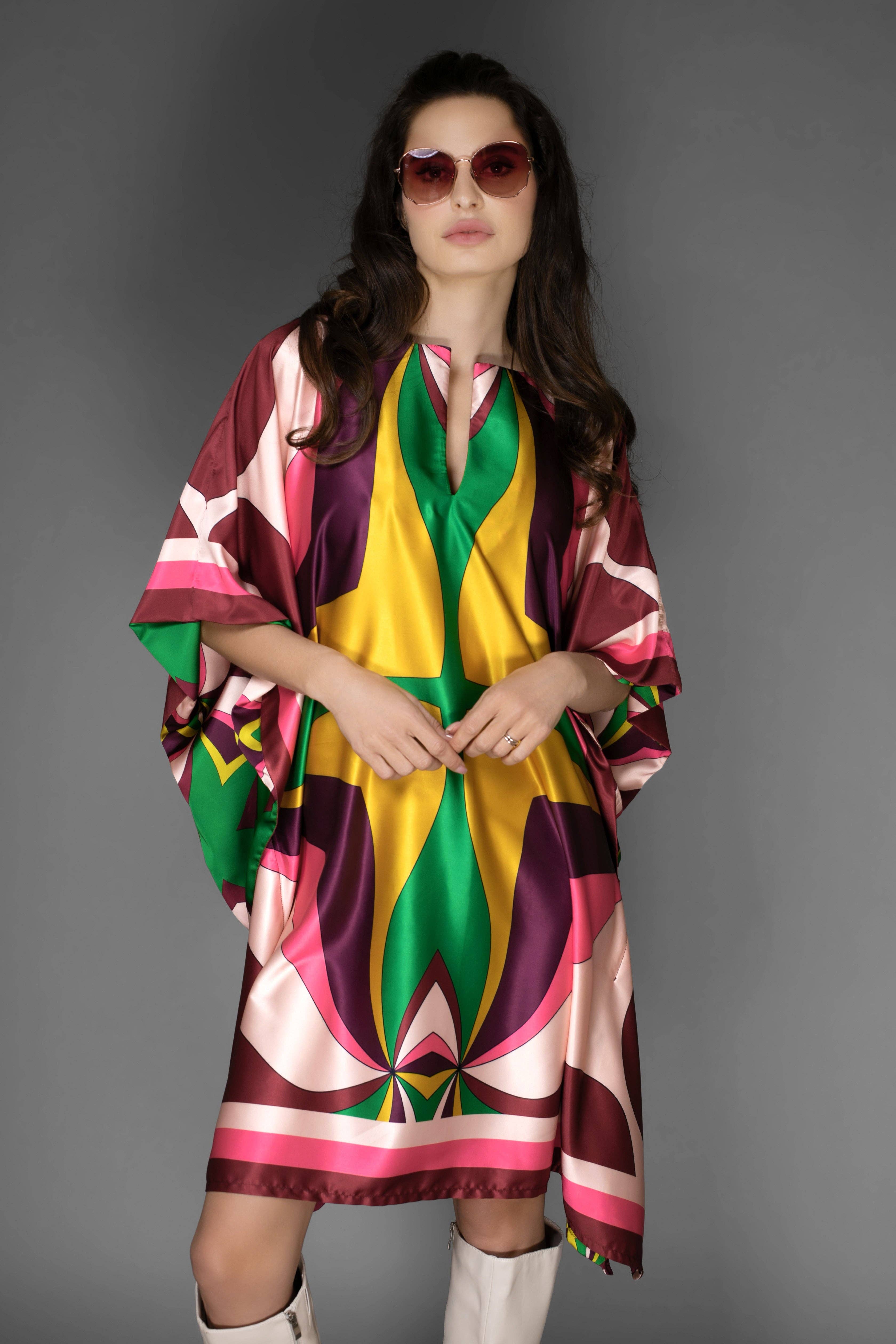 Roze multi Roze Abstracte Print Korte Satijnen Kaftan Jurk voor groothandel op Faire0