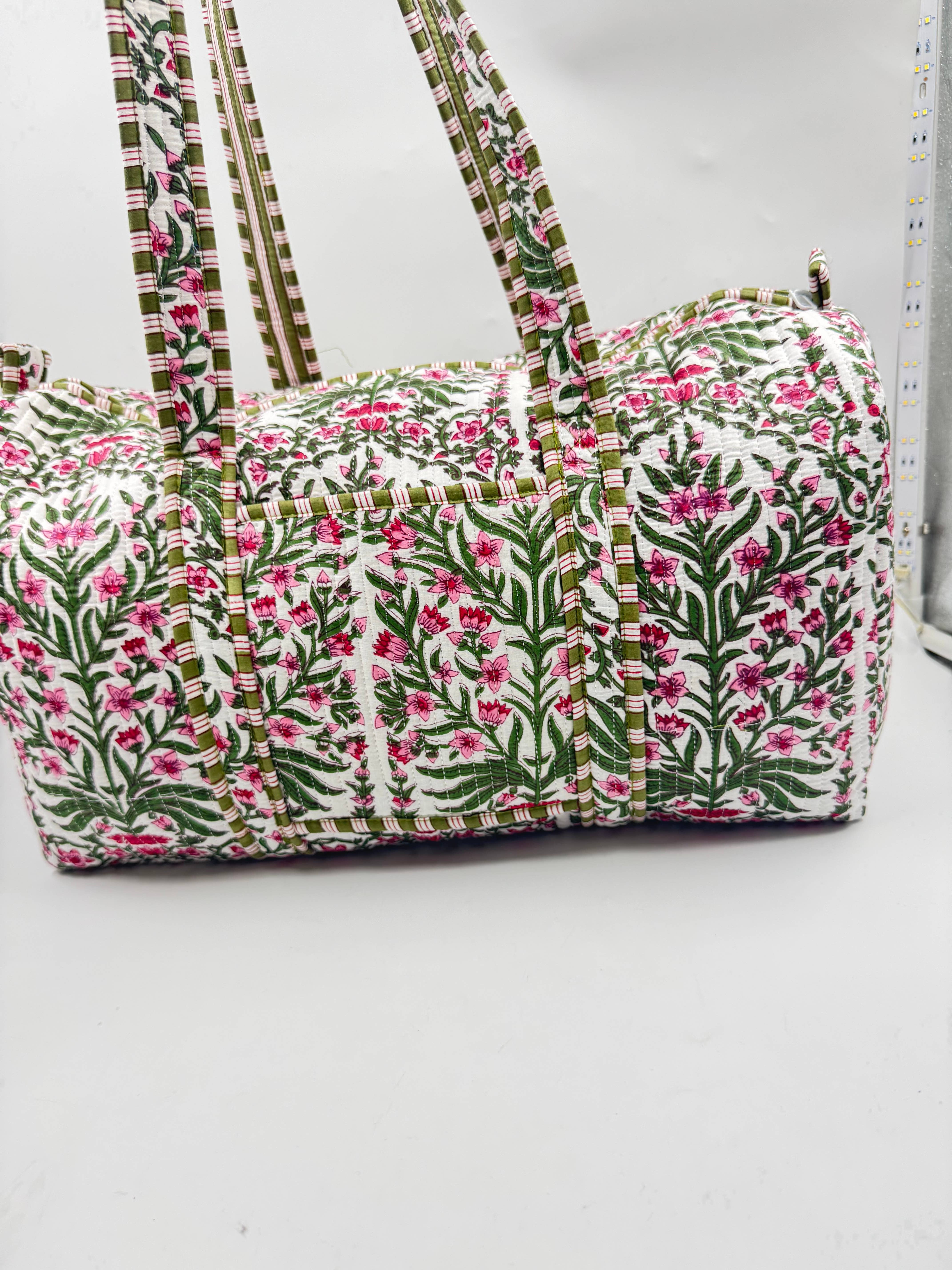 Funky Yak Ltd – wholesale Tote bag – Women's – 100% Cotton Kantha Quilted Boho Safari Duffle ToteBag (Zip) 4