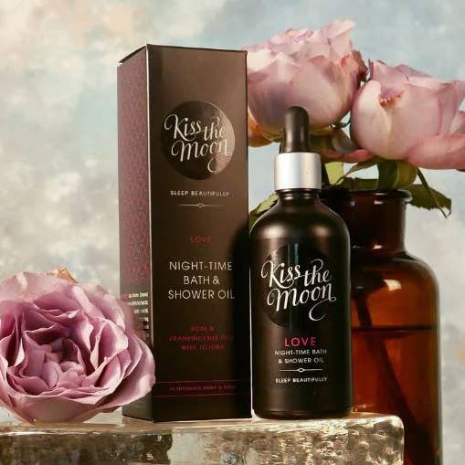 Kiss the Moon LOVE NIGHT-TIME BATH & SHOWER OIL for wholesale by Happy Post Gifts