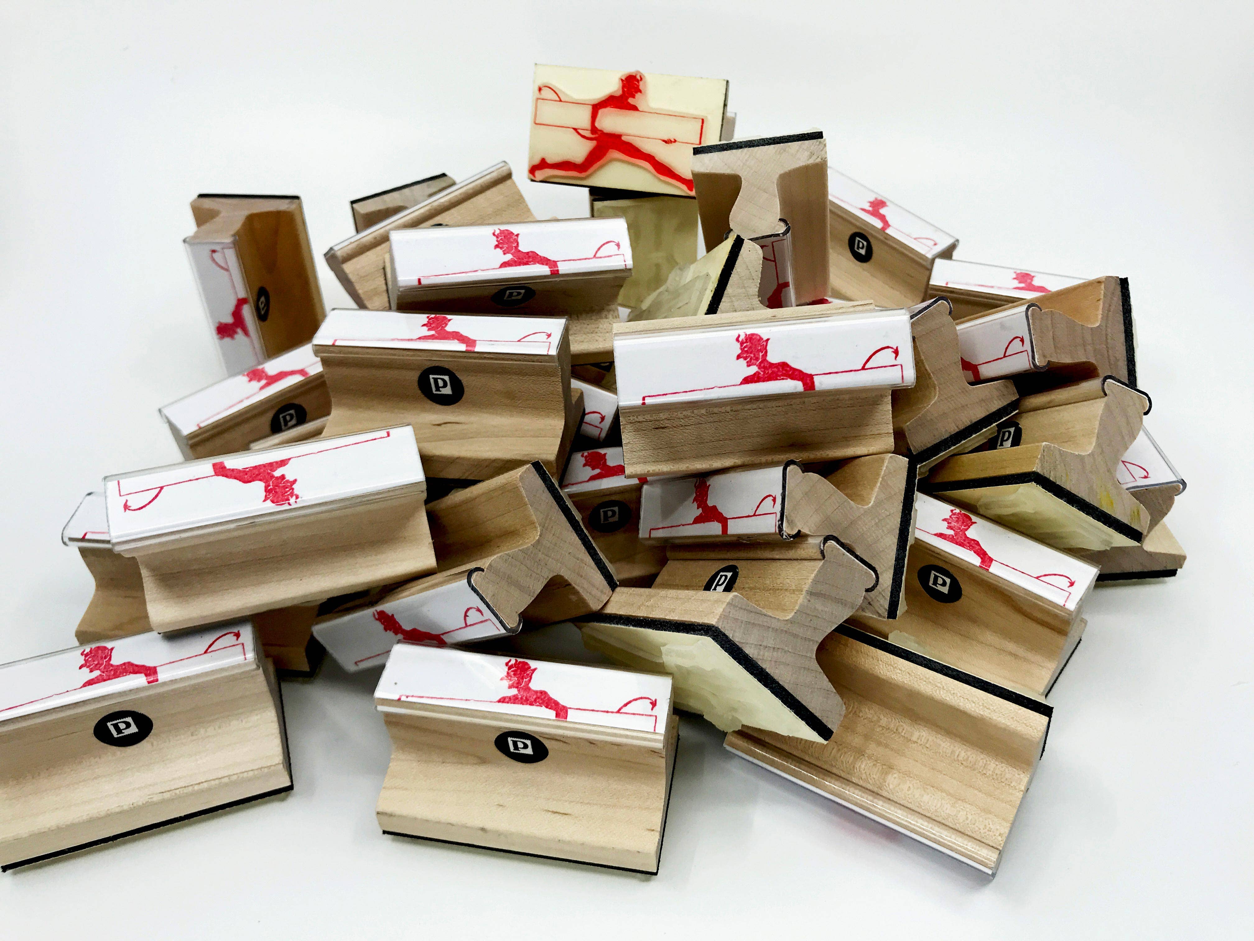 The Portland Stamp Company – Engroshandel Gummistempel/pyntestempel – Løb med djævelens træhåndtag gummistempel4