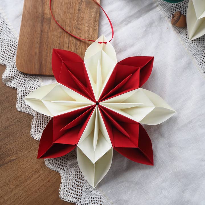 Papel de Hortelã-Pimenta Natal Vermelho & Creme Decoração Floco de Neve por atacado de Joyful Array