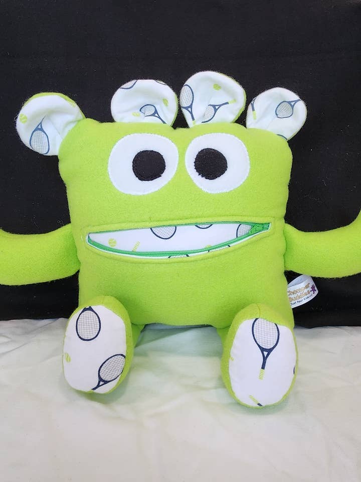Tennis Chomper Buddy 14 pouces pour la vente par Peek A Boo Plush