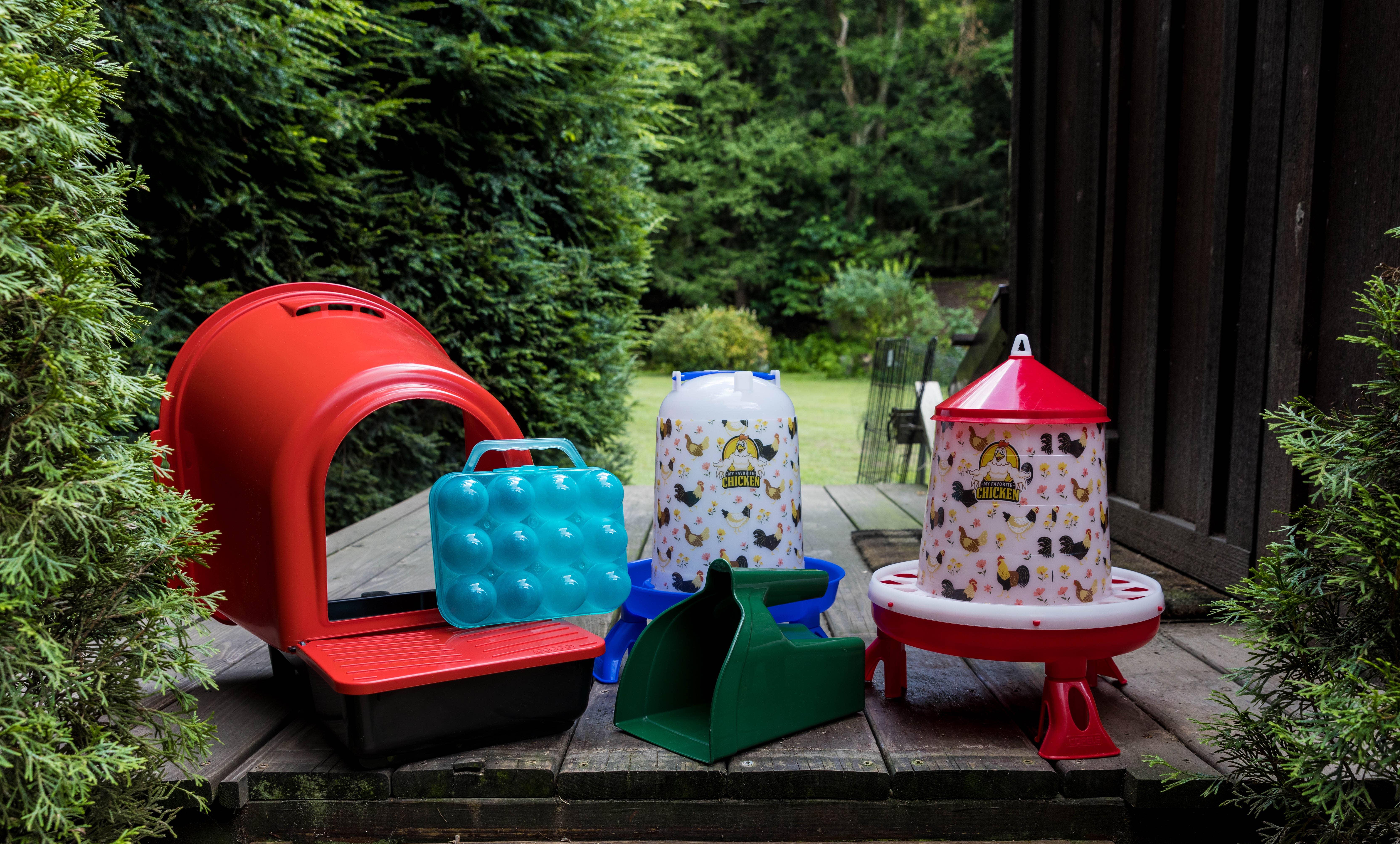 My Favorite Chicken - Wholesale Pet Bowl - Cat/Dog - Layer Kit: Feeder, Drinker, Nest Box, Feed Scoop, Egg Carton6