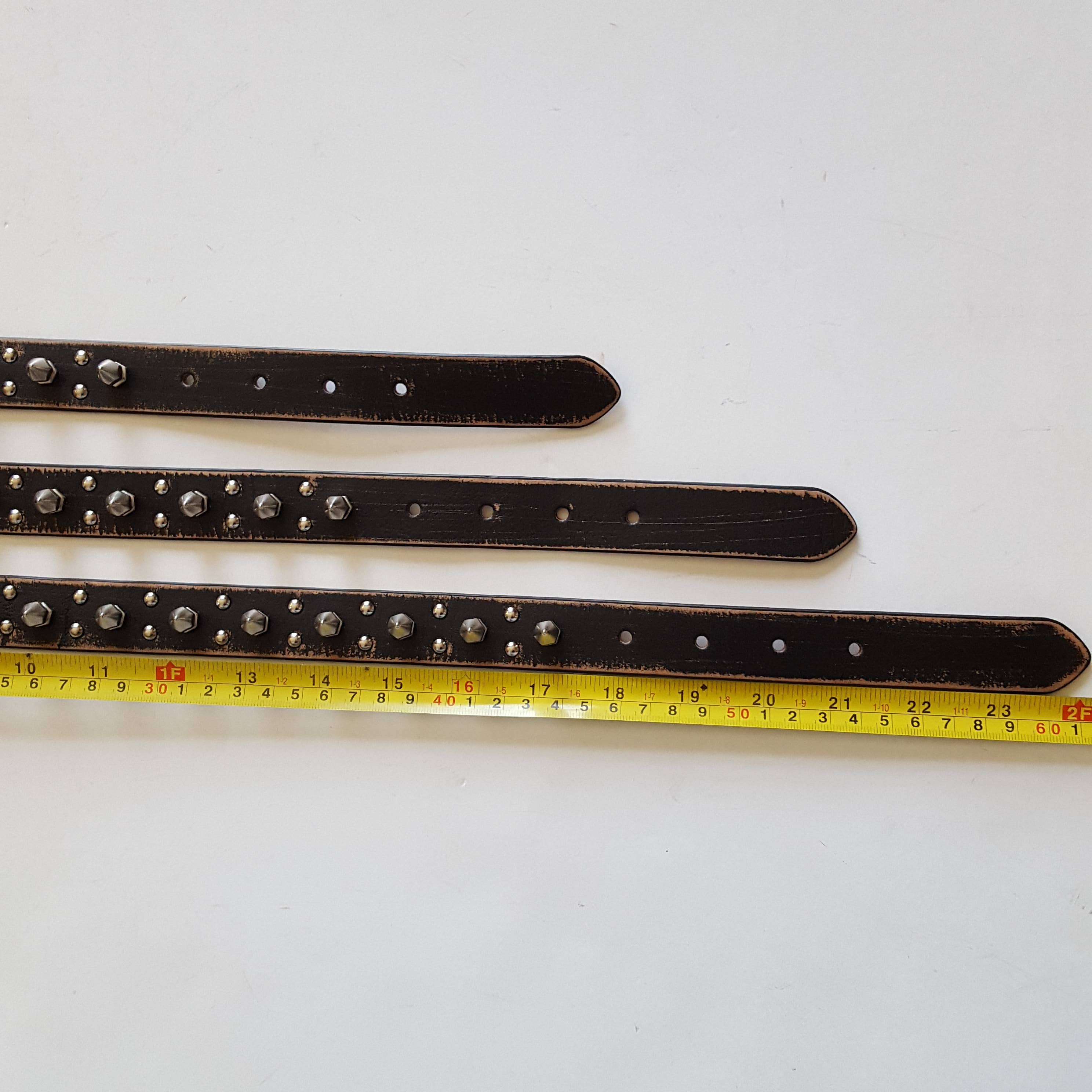 Axesoria West - Wholesale Pet Collar - Dog - Genuine Distressed Leather Dog Collar with stud and Spike9