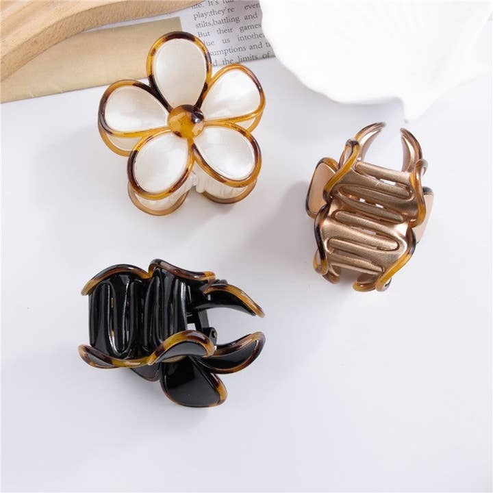 Plush Looks - Wholesale Hair clip – Women’s - Shark Shaped Plastic Flower Clips4