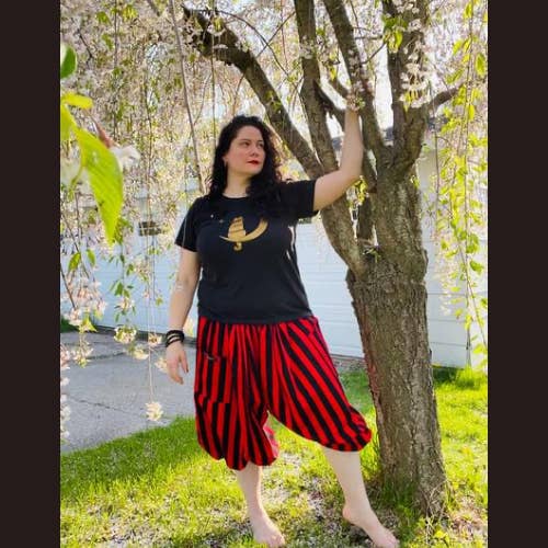 Pantaloni rossi e neri per la vendita all'ingrosso da parte di BoYo Pants