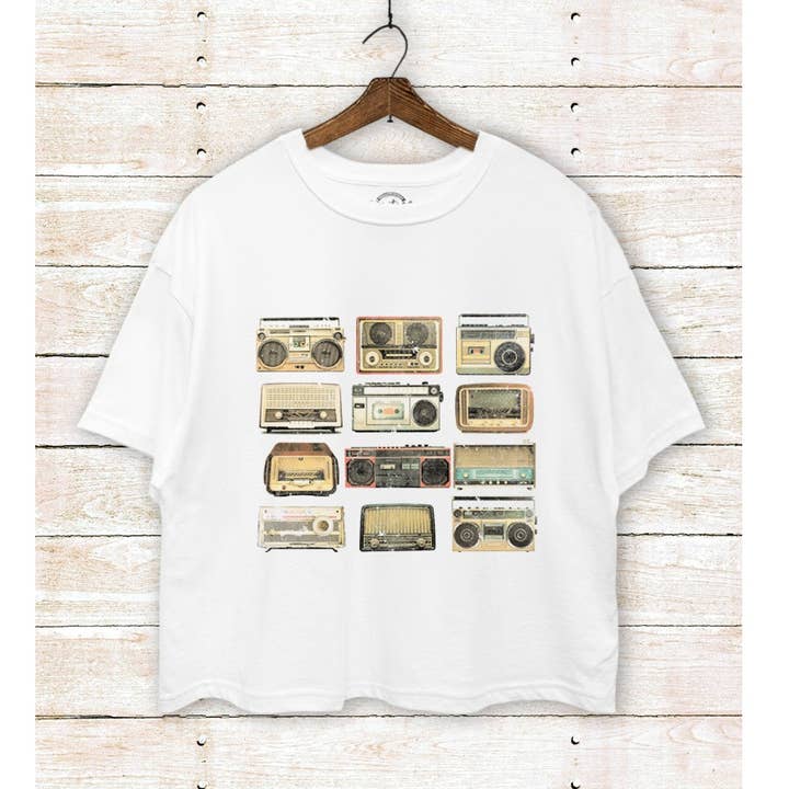 TC550-P2646 ANTIKE RADIOS GRAFIKDRUCK BOXY CROP T-SHIRT für den Großhandel von VINTAGE POINT USA
