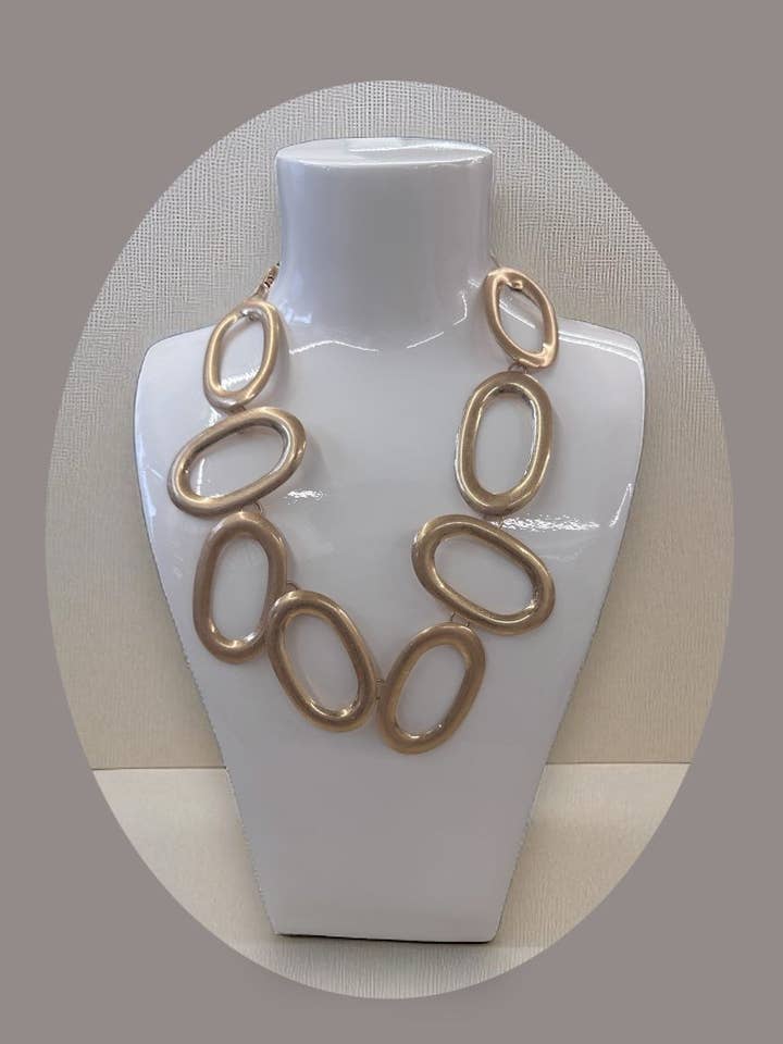 Oval Ringlet Short Necklace (9036871060) for wholesale by Sunshine Fashion Accessories