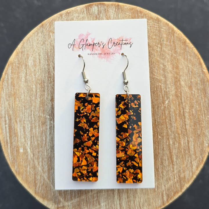 Boucles d'oreilles barres acryliques pailletées orange et noir pour Halloween pour la vente par A Glamper's Creations LLC