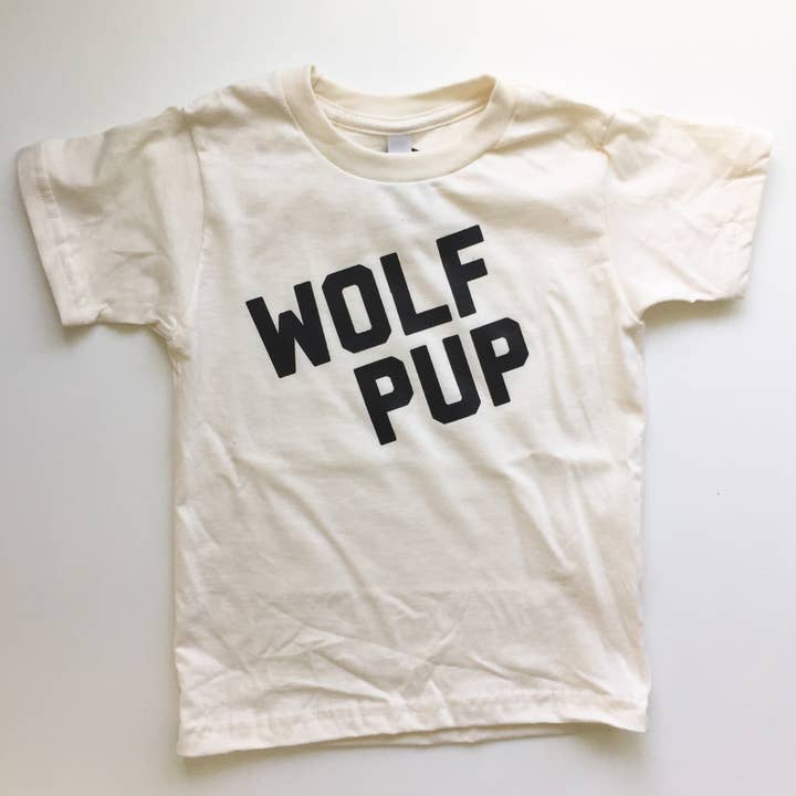 T-shirt pour enfant Wolf Pup pour la vente par Savage Seeds