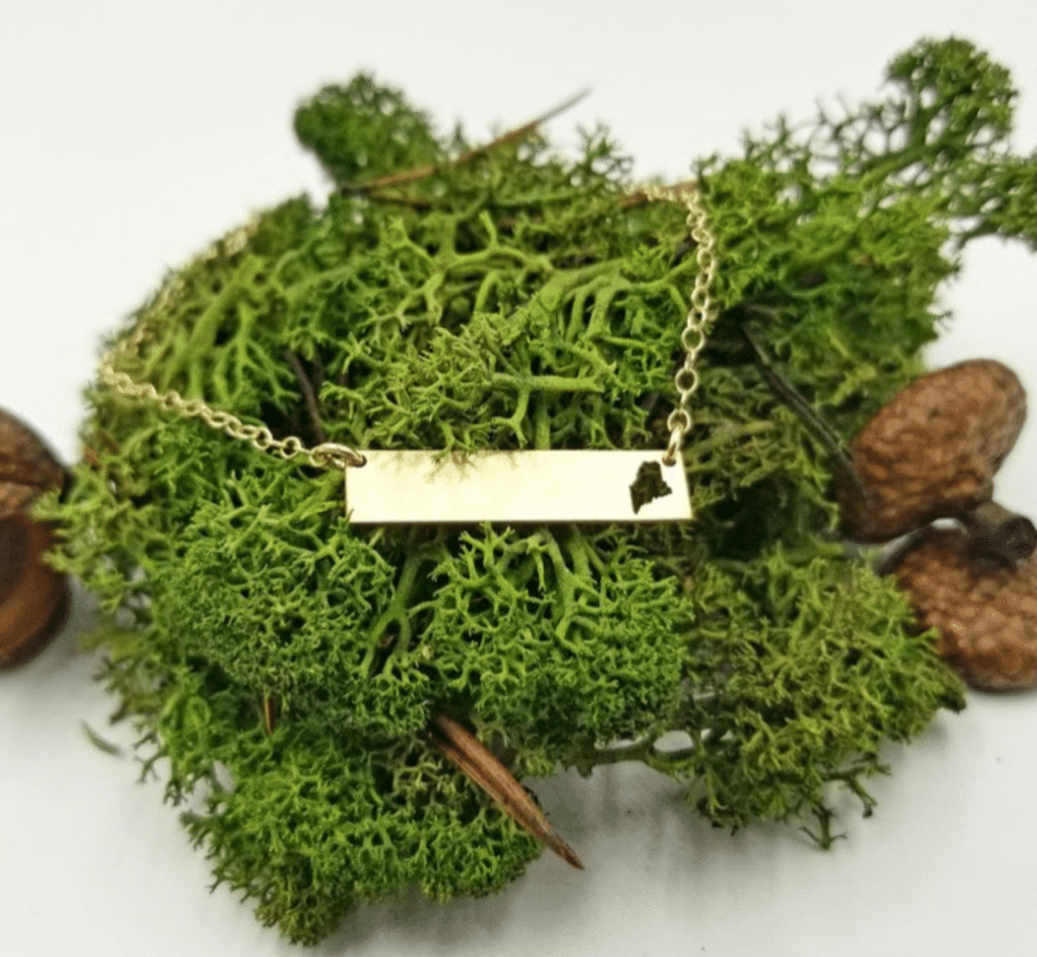 Gem Lounge Jewelry - Wholesale Pendant/Charm Necklace - Maine Bar Gold Necklace0