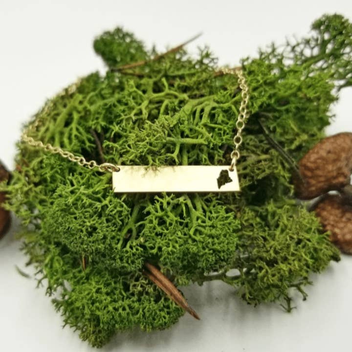 Gem Lounge Jewelry - Wholesale Pendant/Charm Necklace - Maine Bar Gold Necklace