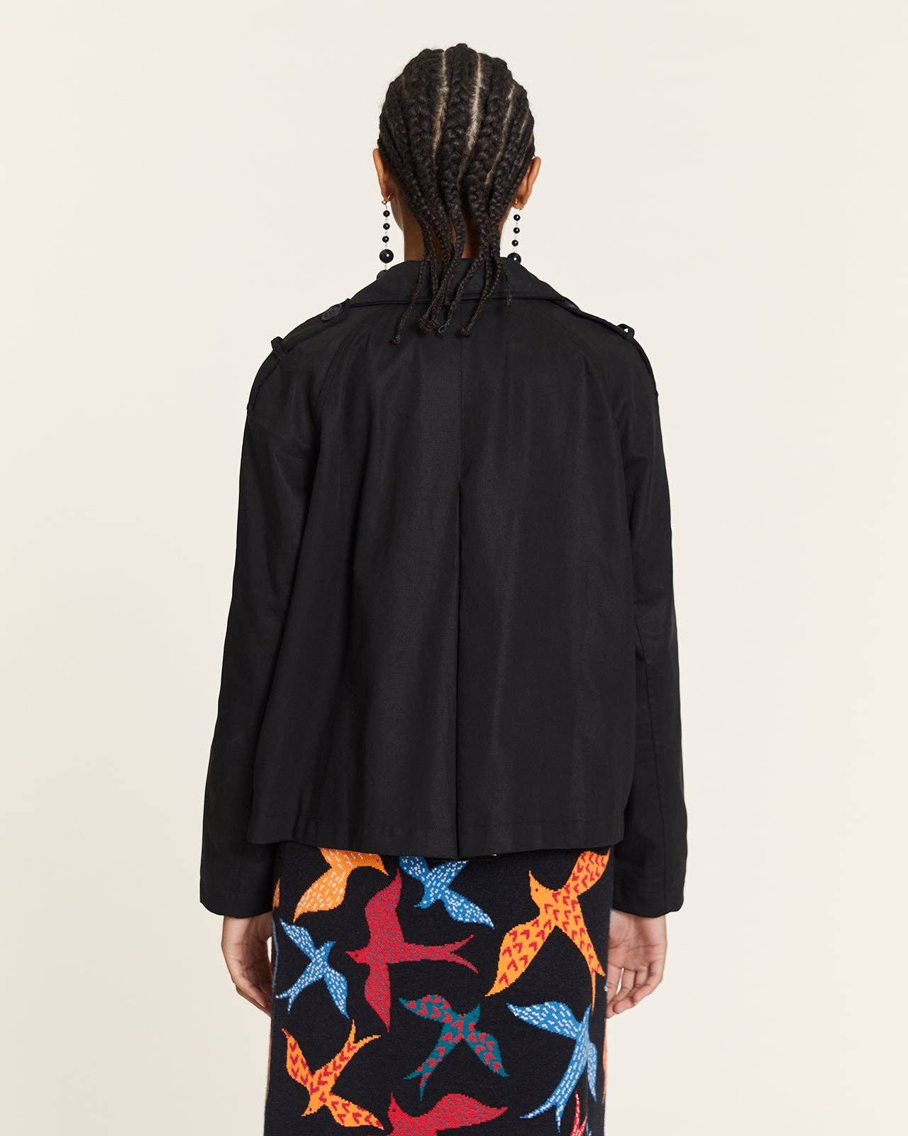 Pepaloves - Wholesale Jacket - Women's - GABARDINA CORTA CON FORRO CUADROS NEGRA3