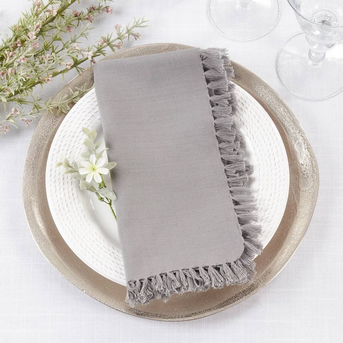 Fennco Styles - Wholesale Dinner & Cloth Napkin - Fringed 20" Cotton Dinner Napkin1