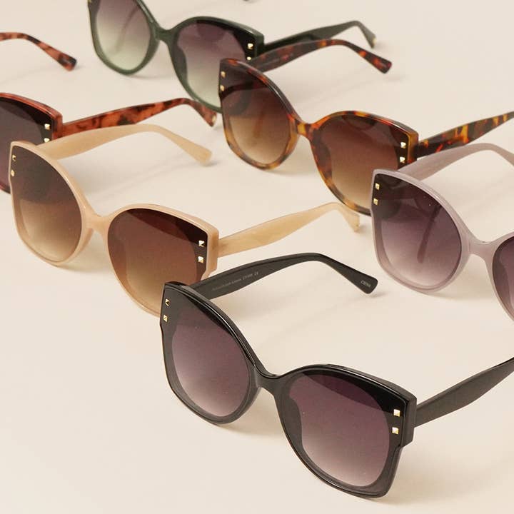 ASSORTED COLOR Sleek Modern Super Cat Eye Sunglasses for wholesale on Faire1