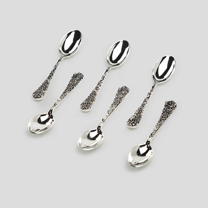 Ensemble de 6 demi-cuillères en métal argenté avec manche en forme de tournesol antique pour la vente par Grace Teaware