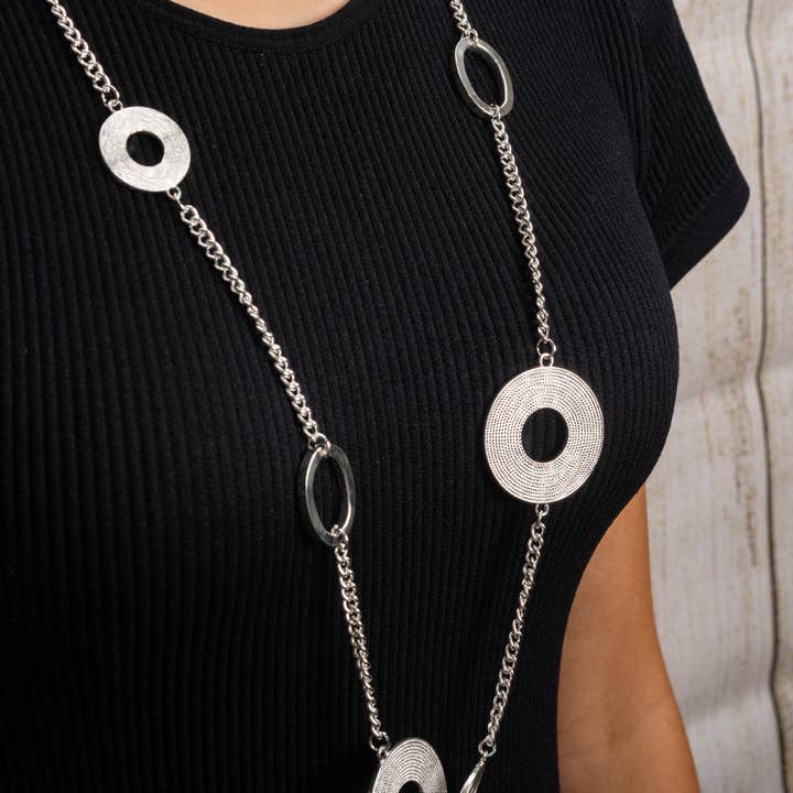 Jess & Lou – Großhandel Kette mit Anhänger/Charm – Halskette mit mehreren Anhängern mit offenem Kreis NK390S