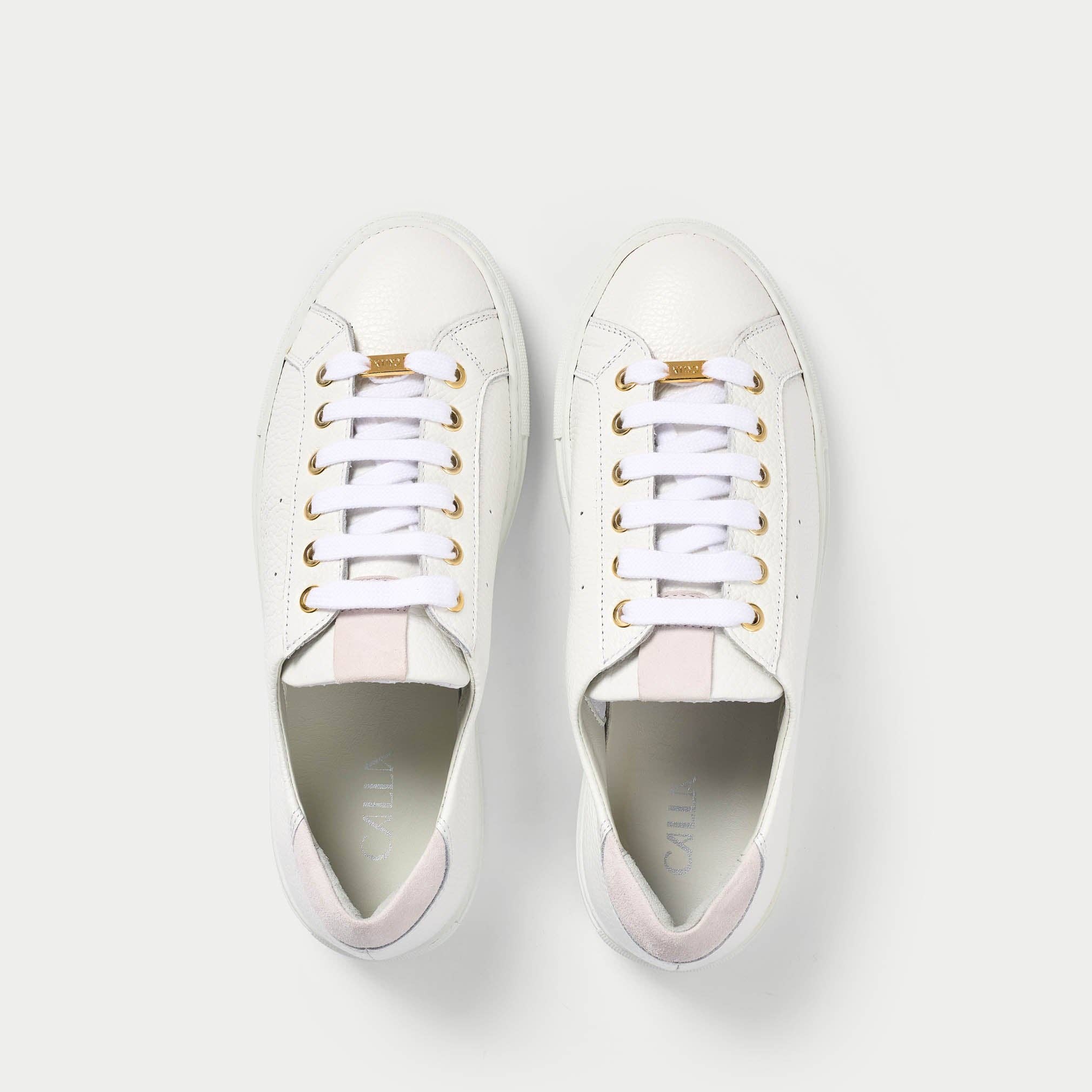 Calla – wholesale Lifestyle trainers – Women′s – Star - White grain4