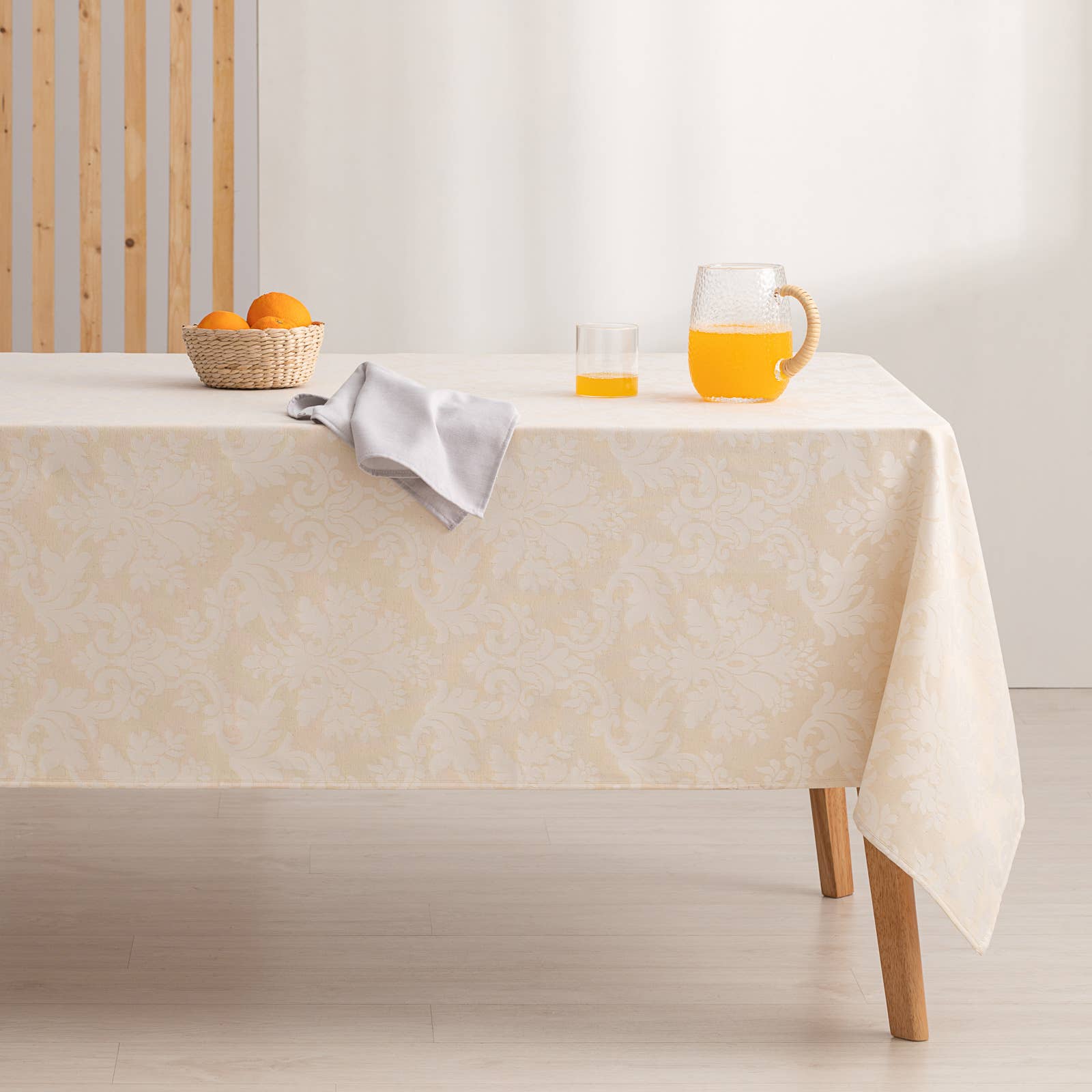 GAMUSI – wholesale Duk – Vattentät jacquardduk i bomull med blommönster från DAMA20