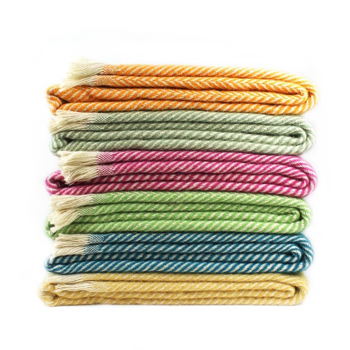 Tweedmill Textiles - Vente Fils à tricoter - Plaid Chevron en Laine Recyclée Tibet - couleurs assorties