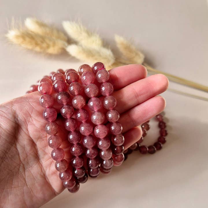 Bracciale in pietra preziosa con perle rotonde da 8 mm - Quarzo Fragola per la vendita all'ingrosso da parte di Moonlight Gemstones