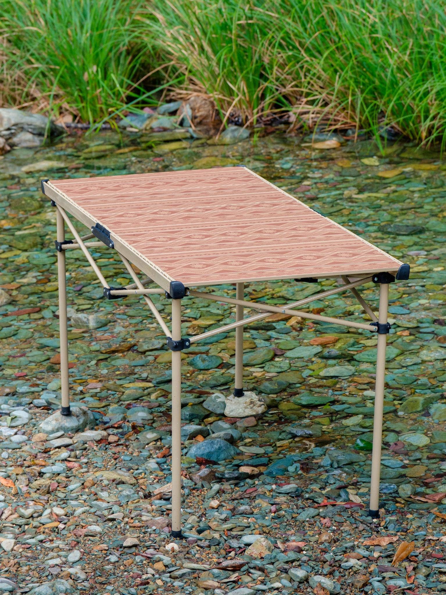 Sunni Scenes - Wholesale Patio table - Dusk Camping Table4